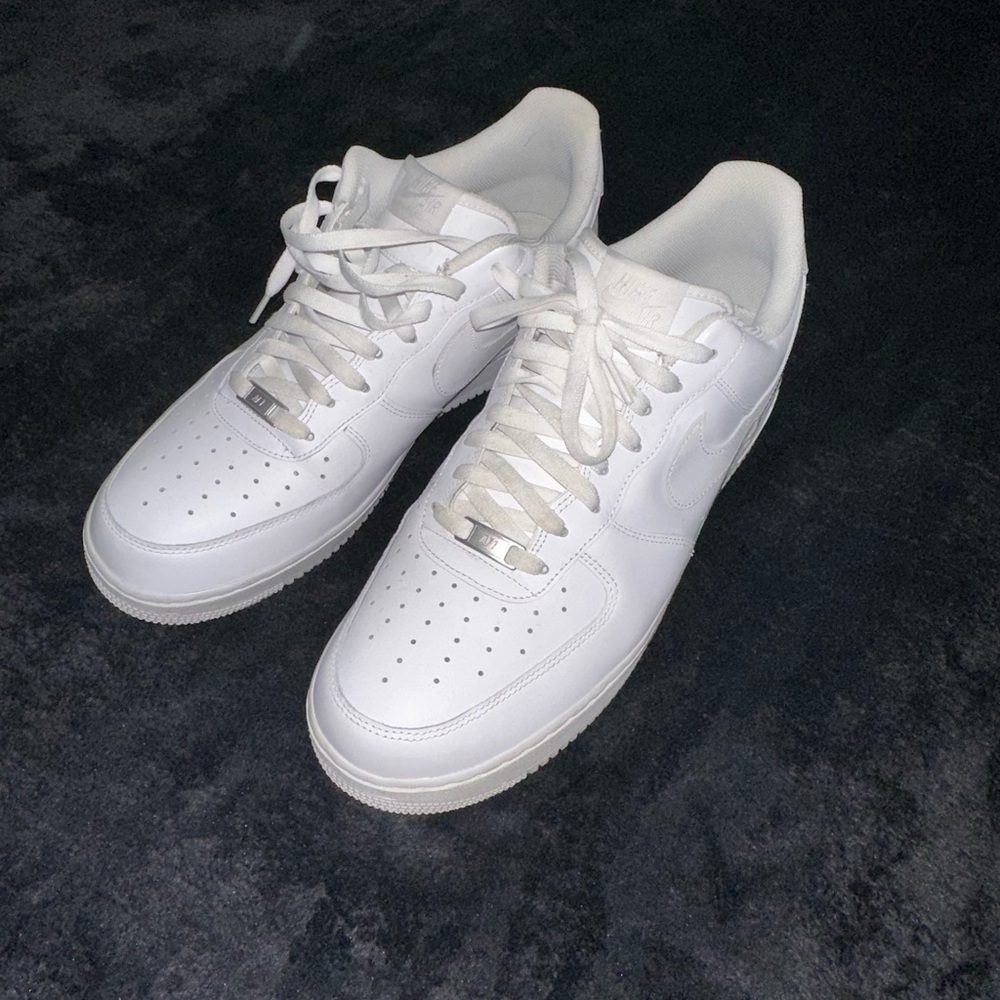 Air force 1 low top white on white